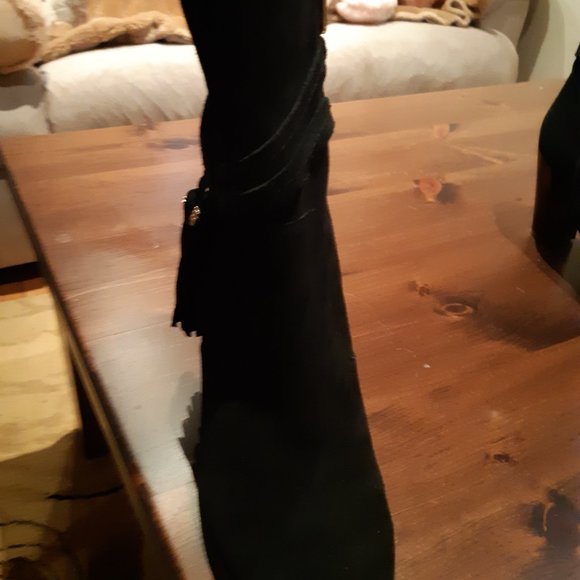 short suede boots - Picture 2 of 2